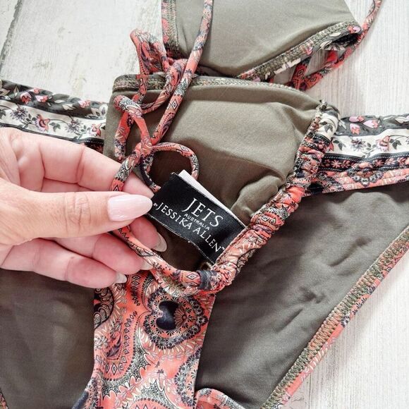 JETS Swimwear Australia by Jessika Allen - Size 4 - Picture 2 of 4